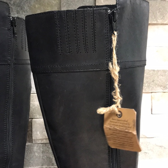 Born Fannar Leather Knee High Boot - Picture 10 of 16